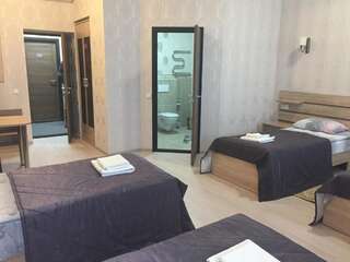 Отель Hotel Byg Брест Четырехместный номер с душем-7