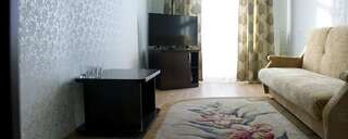 Отель Hotel Byg Брест Стандартный семейный номер-12